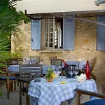 Logis De Tavel