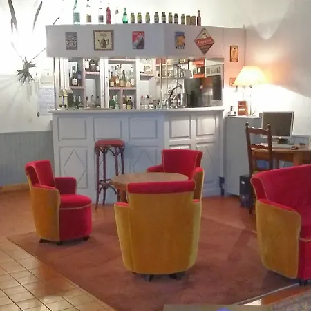 Logis De Тавель