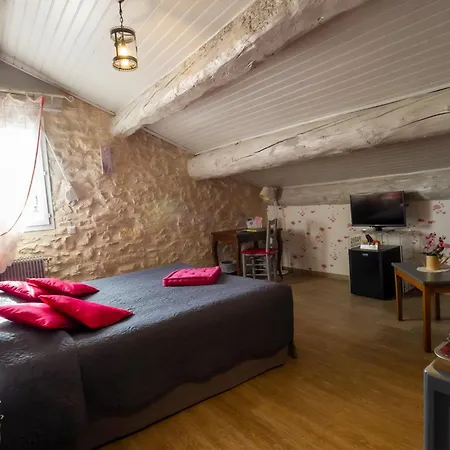 Hotel Logis De 3*