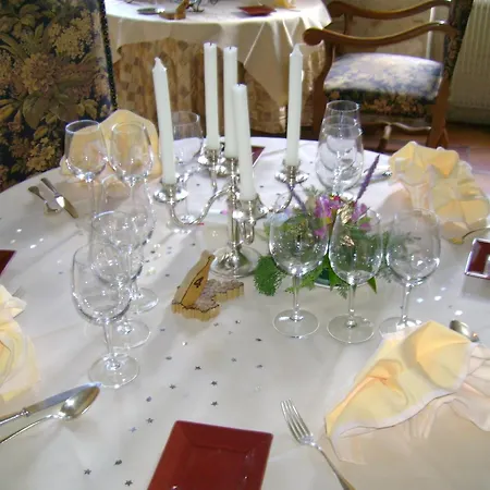 Hotel Logis De Tavel