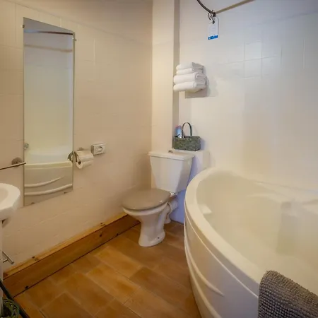 Logis De 3* Тавель