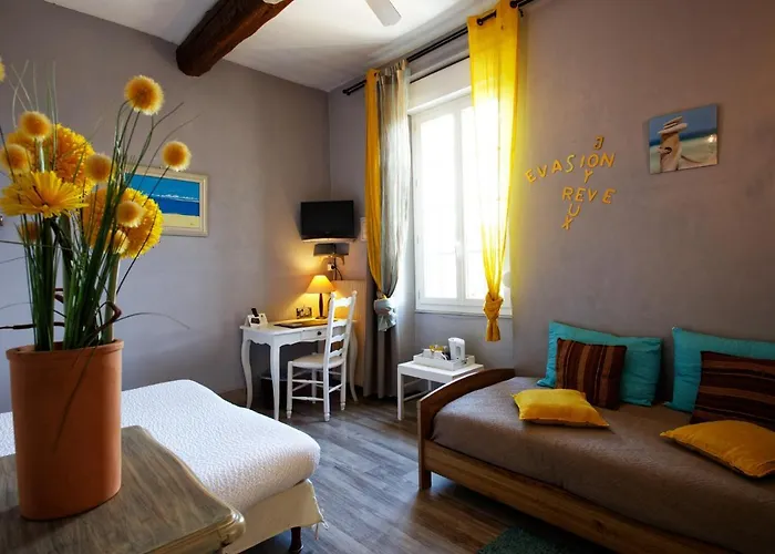 Logis De Szálloda 3*