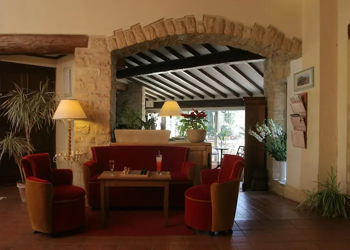 Logis De Tavel