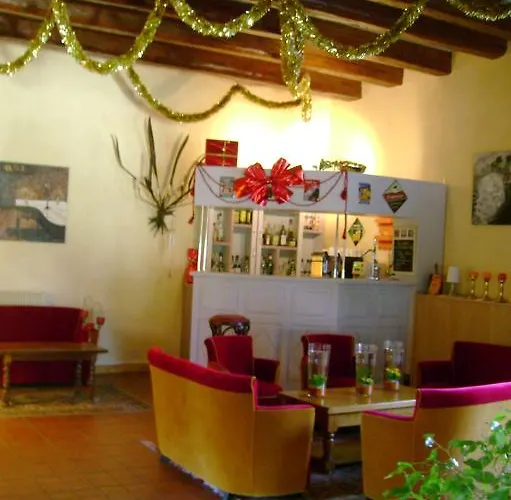 Logis De Tavel